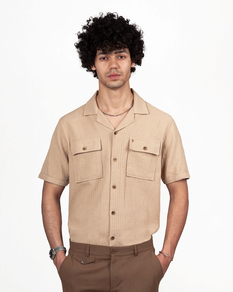 پیراهن آستین کوتاه درشت بافت یقه انگلیسی دو جیب پاکتی